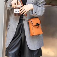 Bolso Cruzado de Cuero Genuino para Mujer Mini Monedero Elegante, Cierre con Snap, Versátil para Uso Diario y Formal, en Negro/Blanco - details 1
