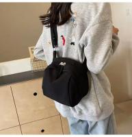 Bolso Cruzado de Nylon Ligero Gran Capacidad, Versátil con Correa Ajustable, Cierre de Cremallera - details 7