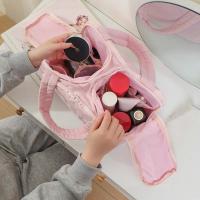 Nueva bolsa de aseo de viaje con asa, bolsa de maquillaje ligera y esponjosa, bolsa de almacenamiento de gran capacidad dividida para exteriores - details 3