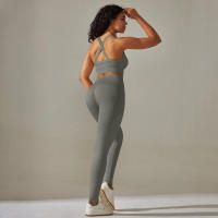 Conjunto de yoga con correas cruzadas en la espalda para mujer, leggings de cintura alta, tres entrenamientos para correr, ropa deportiva sin costuras - details 24