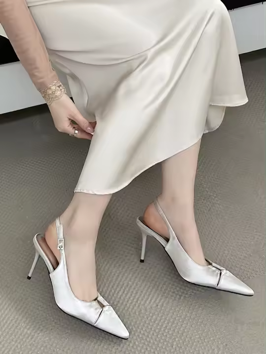 Temperamento francés bolsa cabeza sandalias nueva trasera stiletto vacío tacones altos socialite cabeza puntiaguda boca poco profunda zapatos individuales - 1