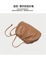 Bolso de hombro de piel sintética suave para mujer, bandolera pequeña de alta calidad, a la moda, novedad - details 4