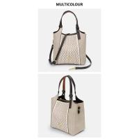 CH Bolso de mano Sensación premium Versátil Bandolera para mujer Diseño de estampado de letras de moda de alta calidad Bolso de hombro Mochila grande de lujo de alta gama - details 3