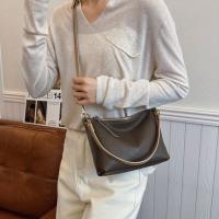 Bolso tote de cuero genuino de grano superior para mujer - Bolso convertible de hombro y bandolera |   Diseño minimalista y elegante, bolso premium para desplazamientos diarios, trabajo y viajes |   Transporte multidireccional: mano, hombro, muñeca |   Al - details 13