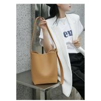Bolso de Cuero de Vaca de Gran Tamaño Bolso Versátil para Mujeres Nuevo Bolso de Hombro 2025 - details 8