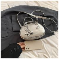 Bolso pequeño plateado de gama alta para mujer 2025 nuevo bolso de mensajero versátil popular bolso de bolos portátil de moda - details 17