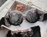 Exquisito conjunto de lencería de encaje transparente ultrafino rosa loto con bordado para mujer - details 13
