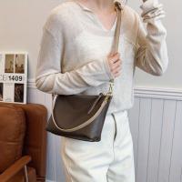 Bolso tote de cuero genuino de grano superior para mujer - Bolso convertible de hombro y bandolera |   Diseño minimalista y elegante, bolso premium para desplazamientos diarios, trabajo y viajes |   Transporte multidireccional: mano, hombro, muñeca |   Al - details 14