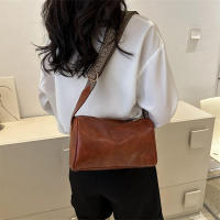 Bolso pequeño de diseño de moda para mujer de cuero PU vintage y bolso de hombro informal para viernes - details 5