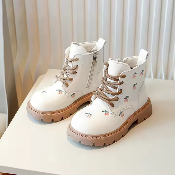 Botas de cuero bordadas para niños y niñas, botas de princesa multifuncionales, diseño de moda, otoño - 1