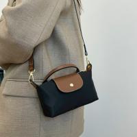 2025 bolso de moda bolso de mujer personalidad versátil pequeño bolso cuadrado ligero bolso de mensajero de hombro - details 1