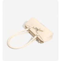 Bolso de lujo ligero francés para las axilas, nuevo bolso baguette para mujer, bolso de hombro tipo almohada portátil de alta gama. - details 16