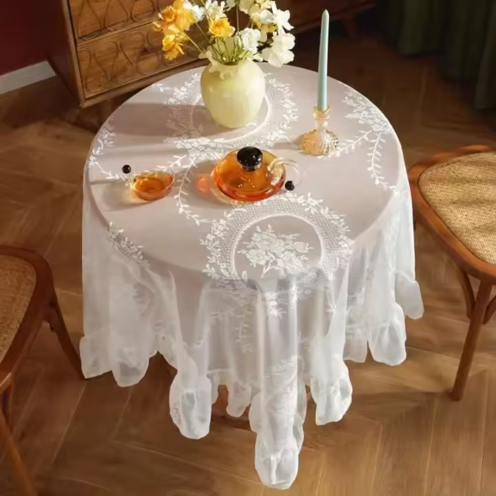 La boda está decorada con un mantel pastoral blanco Ense, elegantes volantes de flores europeas, fundas decorativas para el - 1