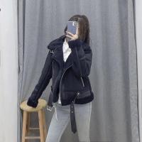 Chaqueta cálida de lana de cordero integrada de piel de ante, Otoño e Invierno - details 5