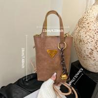 Bolso bandolera para teléfono de inspiración vintage para mujer - Cierre magnético, correa ajustable, color beige, diseño elegante y funcional para uso diario - details 1