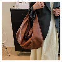 Bolsos de hombro grandes negros para mujer, bolso de compras grande, bolso cruzado de cuero suave de calidad de Color sólido, bolso de mano de viaje para mujer - details 17