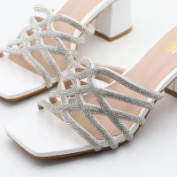 Sandalias exteriores sencillas con diamantes de imitación y tacón alto con tiras y puntera abierta - details 14