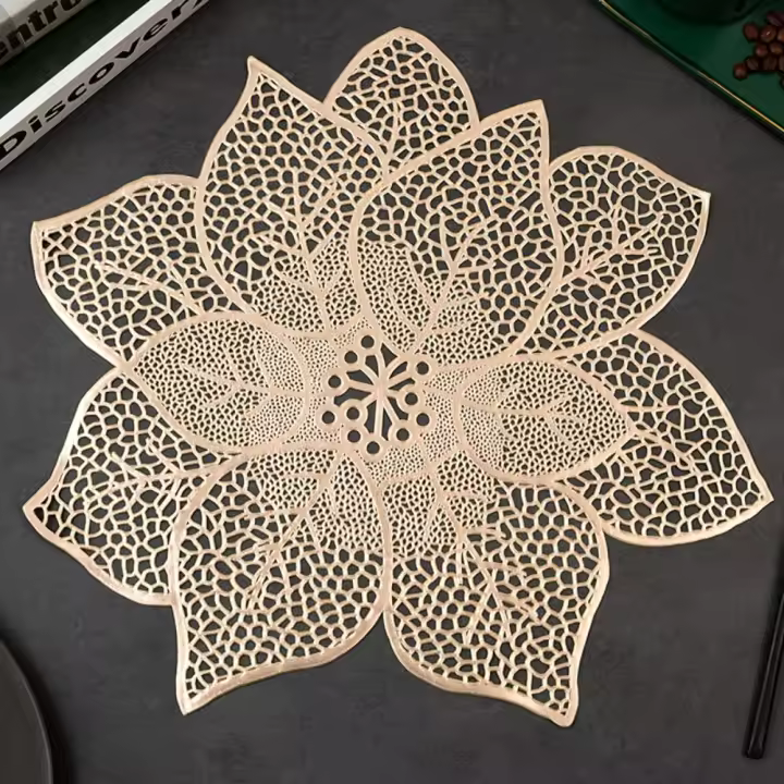 Nuevo Mantel Individual en forma de Bauhinia de 38cm, manteles aislantes resistentes al calor y al aceite, manteles lavables de PVC, mesa de comedor de Hotel - 1