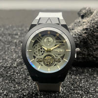 Reloj deportivo de cuarzo con correa de silicona y esqueleto de luz azul para hombre de nueva tendencia - details 1