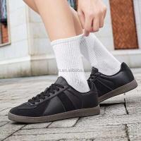 Nuevo estudiante negro de moda con diseño lujoso, zapatos deportivos planos de gran tamaño 48, informales para hombre a bajo precio después del trabajo - details 0
