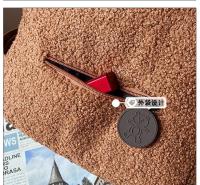 Mochila de felpa, bolso de mujer, nueva versión coreana, súper linda mochila con orejas de oso, mochila para niñas, bolso padre-hijo. - details 6