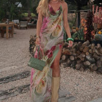 Vestidos Callejeros Sexys hasta la Rodilla para Primavera-Otoño 2025 Moda en Denim para Chicas Estampadas con Espalda Desnuda - details 3