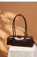 Bolso Baguette de Piel de Vaca para Mujer: Bandolera de Diseño Exclusivo y Gran Capacidad - details 4