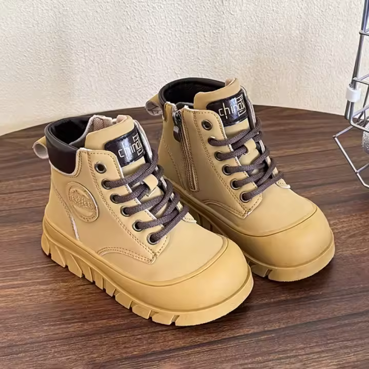 Botas cortas de moda para niños y niñas, encaje de cuero antideslizante multifuncional con parte inferior suave y gruesa, estilo coreano, novedad y novedad - 1