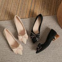 Tacones altos puntiagudos tacones gruesos zapatos de las mujeres 2025 nuevo arco de gama alta tacón medio zapatos individuales - details 4