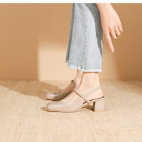Zapatos de tacón cuadrado con tiras y charol con punta cuadrada - details 29