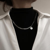 Collar mujer clavícula cadena temperamento viento frío simple adorno titanio acero collar - details 2