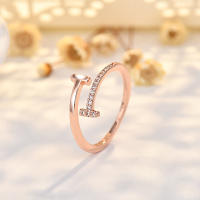 Doble letra T con diamantes diseño senseplata anillo cruzado mujer oro premium sensefinger color ambiental - details 1