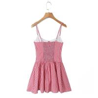 Nueva ropa de mujer, vestido de tirantes con apertura y cierre de botones a cuadros de moda de diseño francés europeo y americano - details 4