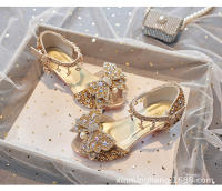 Los nuevos zapatos de princesa de cristal con tacón alto para niños muestran el espectáculo de las sandalias del anfitrión del escenario. - details 16
