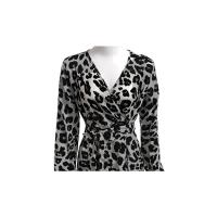 Vestido irregular de punto con tirantes de cintura alta y gasa con cuello en V y estampado de leopardo - details 30