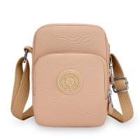 Nueva Bolsa Versátil para Mamá Bolsa de Teléfono Móvil de Múltiples Capas para Mujeres en Edad Media Bolsa de Hombro Casual para el Verano 2025 - details 2