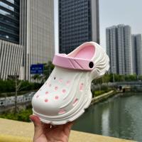 Pisando zapatos de agujero de mierda nuevas zapatillas exteriores de suela gruesa que aumentan las zapatillas casuales de playa Baotou. - details 1