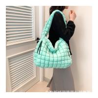 Bolso de hombro tipo bandolera con diseño de nubes plisadas para mujer, bolso de mano de gran capacidad con doble cara y doble tirón - details 38