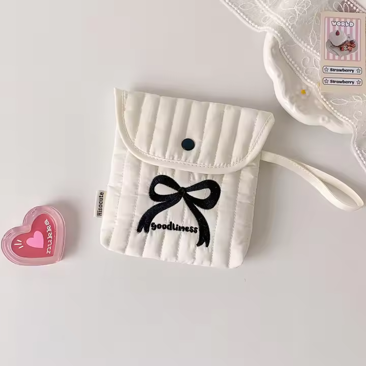 Bolsa de cosméticos de cereza bordada de gran capacidad, almacenamiento de toallas menstruales, bolsa de maquillaje con lazo, bolso de tela de algodón - 1