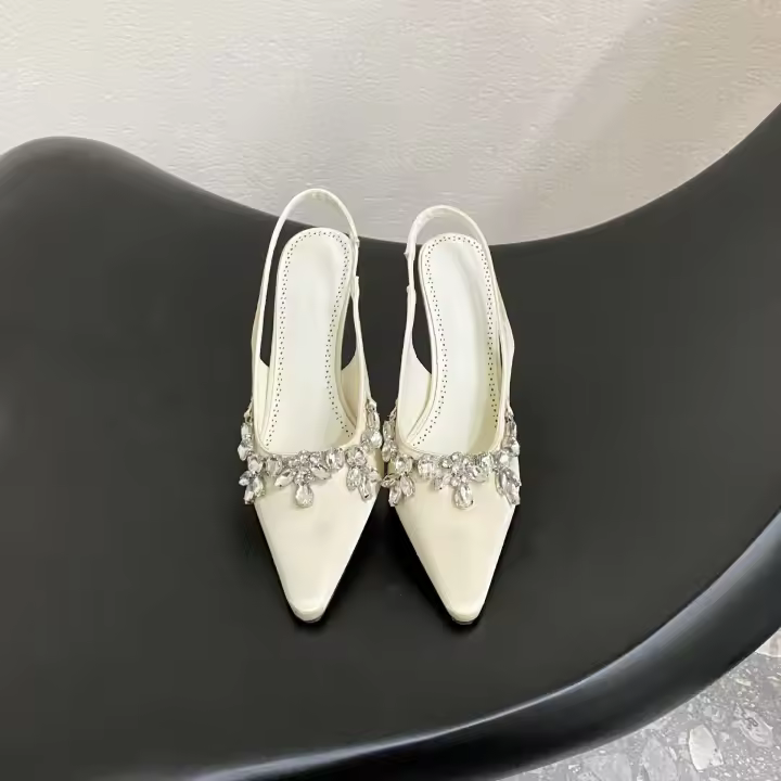 Cadena de diamantes de imitación tacones altos nuevo temperamento puntiagudo bolsa de banquete francés sandalias de cabeza zapatos individuales vacíos - 1