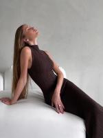 Mujer de punto sin mangas con cuello alto, vestido largo elegante de moda para otoño 2023 - details 9