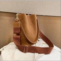 Bolso de Cubo de Cuero Temporado Bolso de Hombro de Moda de Ante Gran Capacidad Bolso Casual Retro - details 17