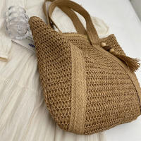Bolso de hombro de diseño para mujer, bolsa de mano de gran capacidad hecha a mano con borla colgante, novedad de 2024 - details 14