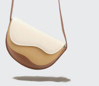 Bolso pequeño, bolso nuevo, bolso de hombro, bolso de mensajero tipo saddle, de color contrastante y con diseño de onda curva. - details 12