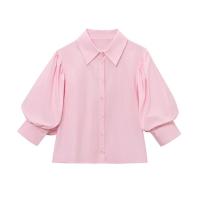 Camisa de manga larga holgada de un solo pecho con solapa versátil de diseño de color puro 2025, ropa nueva de verano para mujer - details 1
