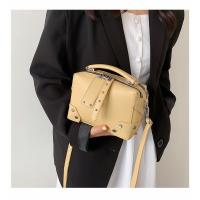 Bolso de gran capacidad de color sólido para mujer 2025 nuevo bolso de mensajero de hombro de moda bolso cuadrado pequeño simple de estilo extranjero bolso de mujer - details 35