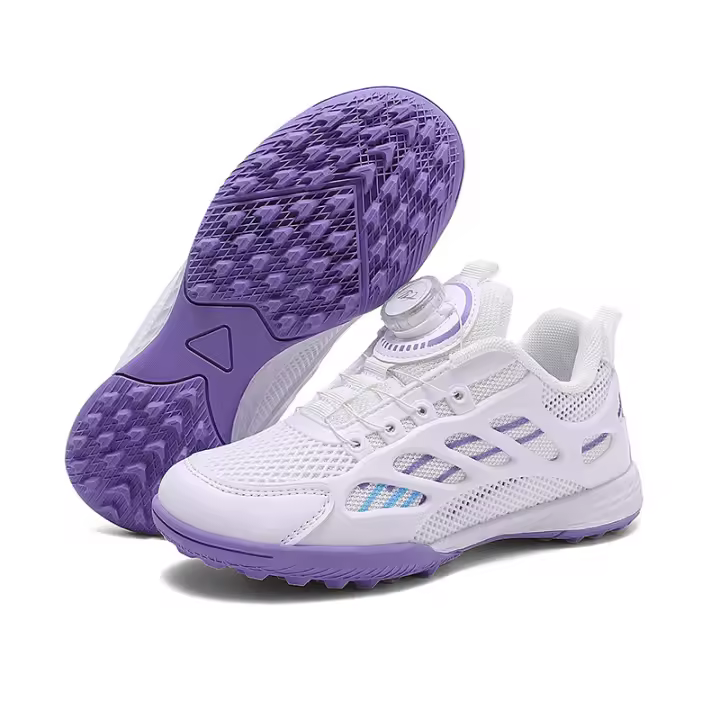 Las nuevas zapatillas de fútbol para niños con botón giratorio coinciden con las uñas rotas - 1