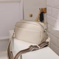 Bolso bandolera multicapa de color sólido para mujer, bolso de hombro con correa ancha de cuero PU - details 1