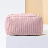 Bolso De Maquillaje Para Viaje Organizador De Cosméticos De Corduroy Para Mujeres Estuche De Belleza Portátil De Cierre De Cremallera - details 6