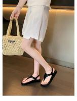 Sandalias de mujer de estilo romano con nicho de fondo plano de vacaciones con punta retro en espiga de temperamento minimalista - details 0